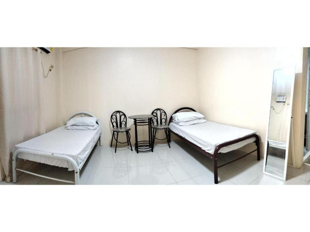 Oyo 800 Ddd Habitat Dormtel Bacolod Hotel Exterior photo