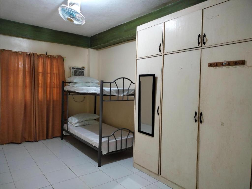 Oyo 800 Ddd Habitat Dormtel Bacolod Hotel Exterior photo