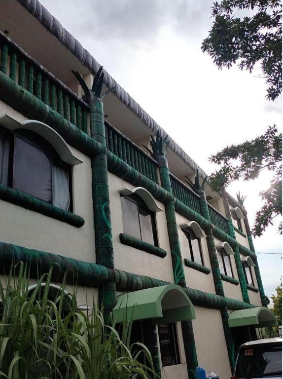 Oyo 800 Ddd Habitat Dormtel Bacolod Hotel Exterior photo