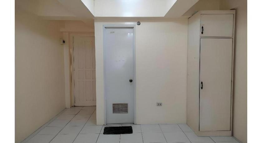 Oyo 800 Ddd Habitat Dormtel Bacolod Hotel Exterior photo